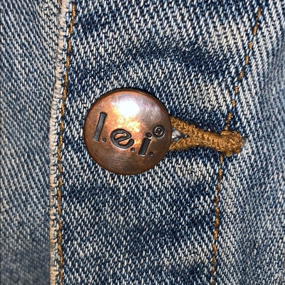 Distressed Jean Jacket - Picture 4 of 6